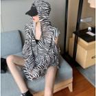 Padded Off-shoulder Zebra-print Hooded Light Jacket