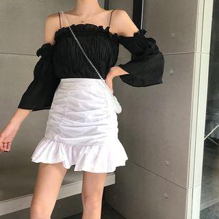 Ruffle 3/4-sleeve Top / Shirred Slim-fit Skirt