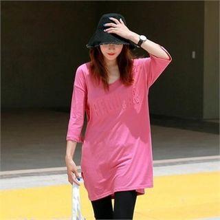 3/4-sleeve Embossed Lettering Long T-shirt