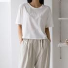 Letter Round-neck Cropped T-shirt