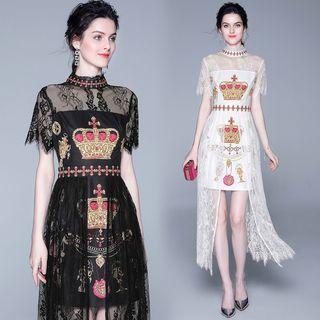 Short-sleeve Lace Paneled Printed A-line Dress