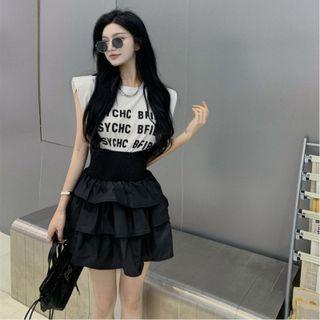 Padded-shoulder Lettering T-shirt / Layered Ruffed Mini Skirt