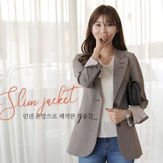 Peaked-lapel Contrast-trim Blazer