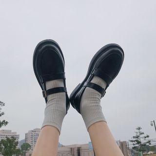 Belted Plain Loafers