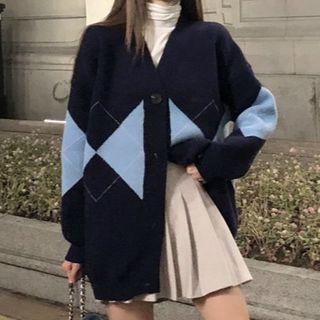 Argyle Print Cardigan / A-line Skirt