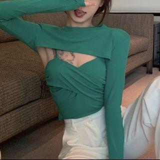 Set: Long-sleeve Crop T-shirt + Spaghetti Strap Top