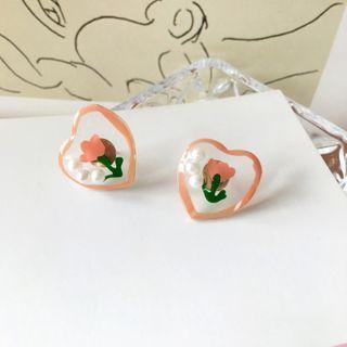 Flower Heart Faux Pearl Resin Earring