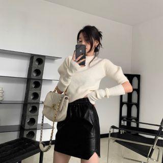 Plain Woolen Cropped Top