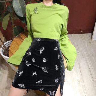 Embroidered Cropped Pullover / Butterfly Print A-line Skirt