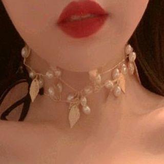 Faux Pearl Alloy Leaf Choker As Shown In Figure - One Size