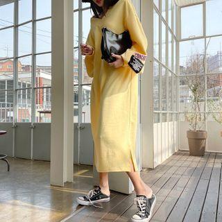 V-neck Letter-patched Maxi Dress