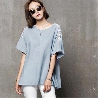 Lace-trim Button-back Linen Blouse