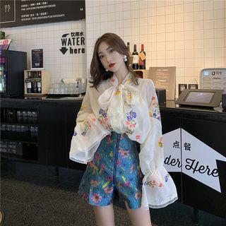 Floral Blouse / Shorts