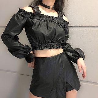 Cold-shoulder Long-sleeve Cropped Top Black - One Size
