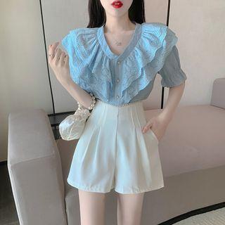 Short-sleeve Eyelet Lace Blouse / Plain Shorts