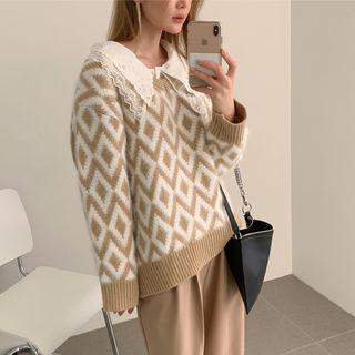 Pattered V-neck Sweater