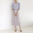 Short-sleeve T-shirt / Crinkled Midi Skirt