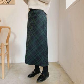 Plain Crew-neck Sweater / Plaid Midi Skirt
