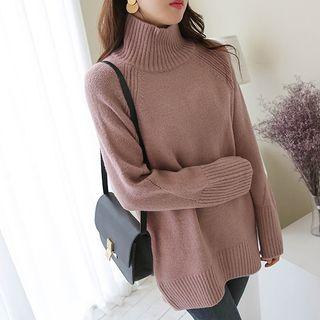 Turtle-neck Slit-back Knit Top