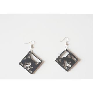 Non-matching Resin Cat Dangle Earring