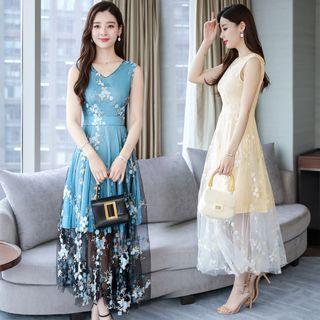 Embroidered Mesh Panel Sleeveless Midi A-line Dress