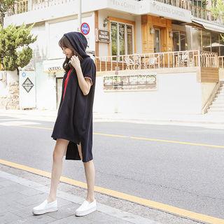 Hood Short-sleeve Dip-back Dress