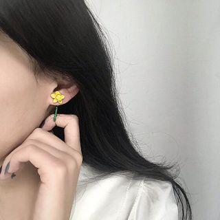 Flower Through & Through Earring 1 Pair - Flower Through & Through Earring - One Size