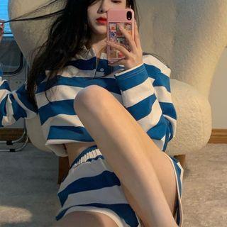 Cropped Striped Sweatshirt / Shorts