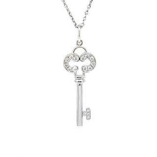 18k White Gold Key Design Pendant Set With Diamond One Size