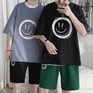 Elbow-sleeve Graphic Print T-shirt / Shorts / Set
