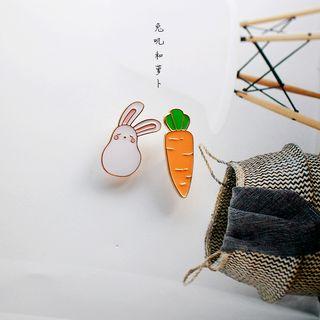 Rabbit Brooch Rabbit & Carrot - White & Tangerine - One Size