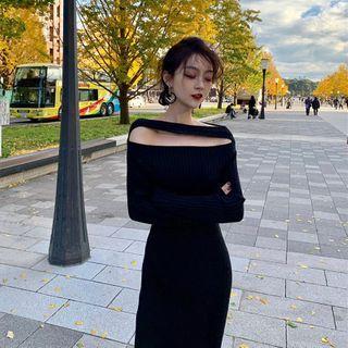 Off-shoulder Cutout Midi Bodycon Knit Dress Black - One Size