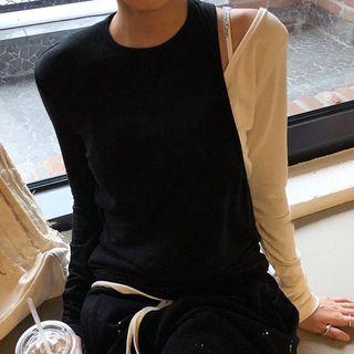Two-tone Cold Shoulder Long-sleeve T-shirt Black & White - One Size