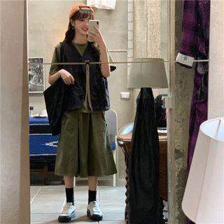 Short-sleeve T-shirt / Button Vest / Midi A-line Skirt