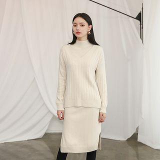 Set: V-neck Ribbed Knit Top + Mock-neck Sleeveless Dress