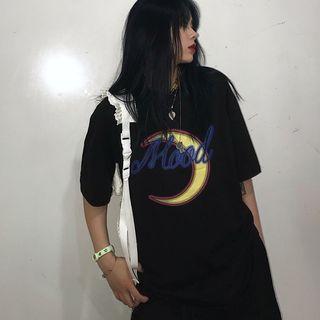 Short-sleeve Lettering Moon T-shirt