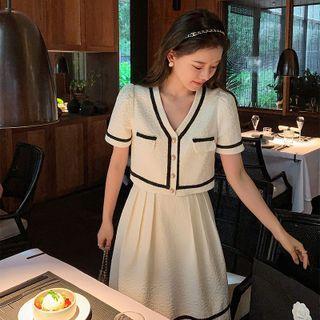 Set: Short Sleeve V-neck Contrast Trim Cropped Shirt + Pleated Midi A-line Skirt