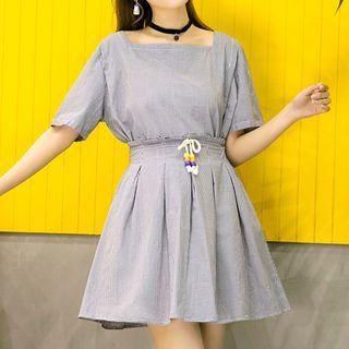 Set : Square Neck Short-sleeve Top + Skirt