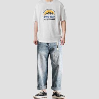 Short-sleeve Mountain Print T-shirt / Washed Straight Leg Jeans