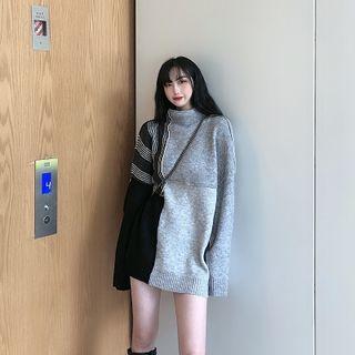 Mock-turtleneck Striped Panel Sweater Panel - Gray - One Size