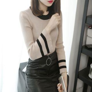 Contrast-trim Knit Pullover