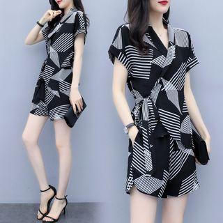 Patterned V-neck Short-sleeve Playsuit