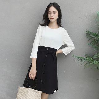 Set: Plain 3/4-sleeve T-shirt + Buttoned A-line Skirt