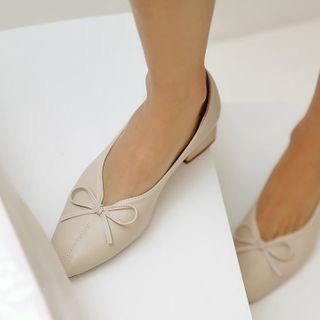 Bow-front Chunky Heel Pumps