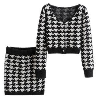 Set: Houndstooth Cardigan + Mini Fitted Knit Skirt