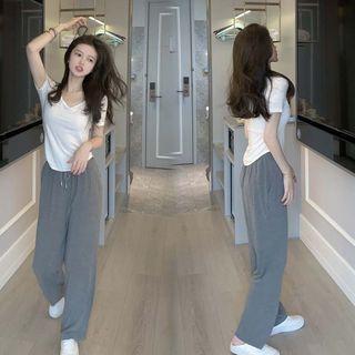 Short-sleeve V-neck T-shirt / Loose Fit Pants