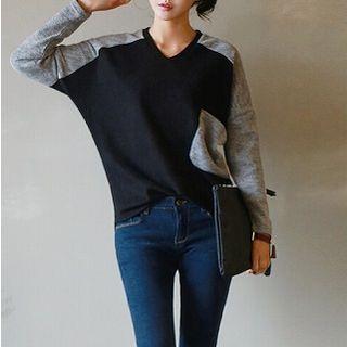 Long-sleeve Contrast-color Top Black - One Size