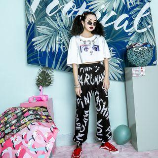 Set: Cropped Short-sleeve T-shirt + Lettering Sweatpants