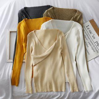 Details V-neck Knit Top