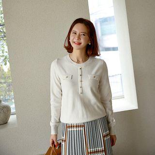 Diagonal-button Waffle-trim Knit Top